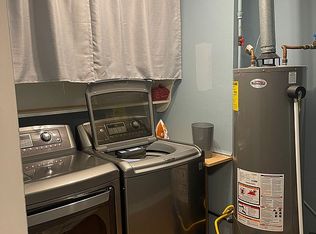 6736 Lincoln Green Rd, Holland, OH 43528