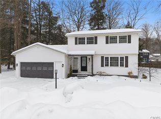 118 Whiskwood Ln, Minoa, NY 13116
