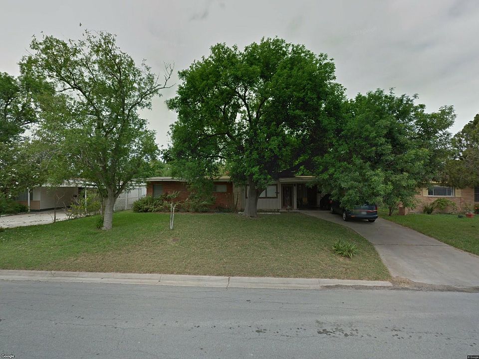 1st image of 808 E Ebony Dr