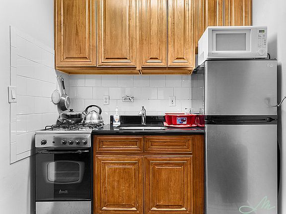 5th image of 1026 2nd Ave APT 4F