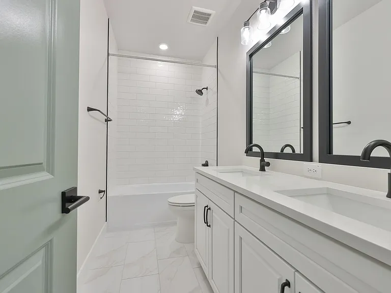 4718 W Kensington Ave — Photo 28