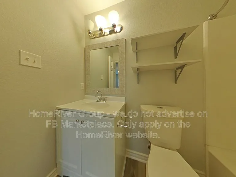 9871 Menard Cir — Photo 10