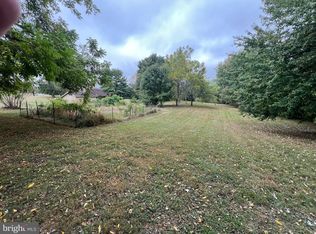 20C Locust Dr, Littlestown, PA 17340