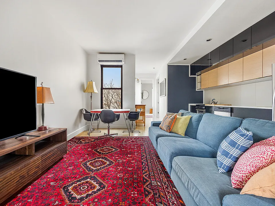 943 Saint Marks Ave #5C