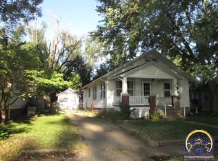 709 SW College Ave, Topeka, KS 66606