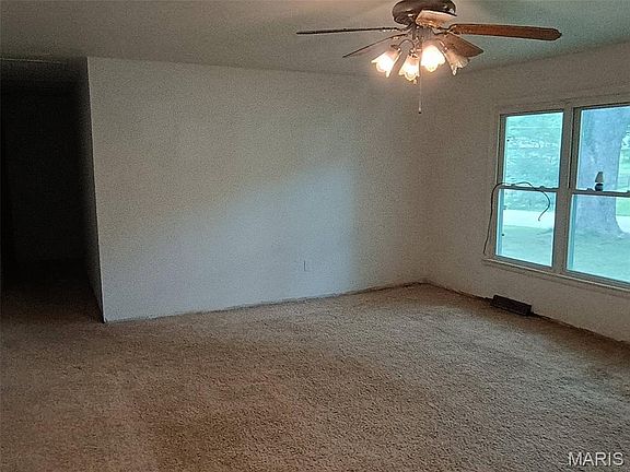 4th image of 805 Phillips Ave