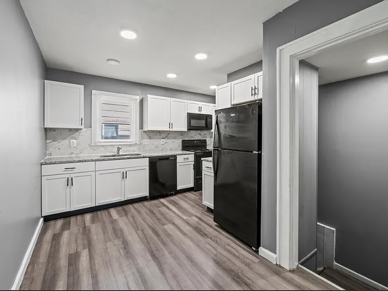 409 N Temple Ave — Photo 5