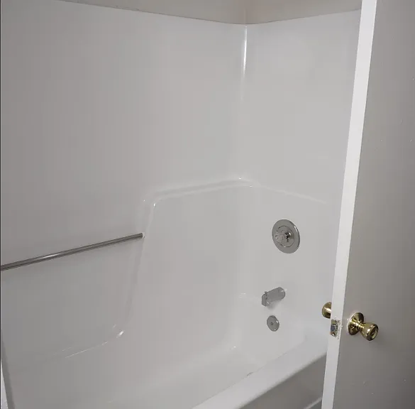 Marlboro Classic Apt & Redwood Square — Photo 119
