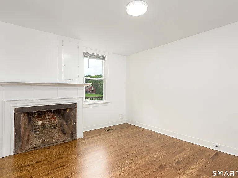 560 Manchester Rd — Photo 15