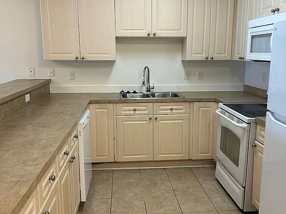 2nd image of 4837 Luster Leaf Cir APT 404