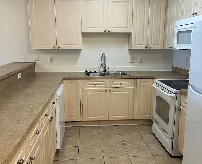 4837 Luster Leaf Cir #404 — Photo 2