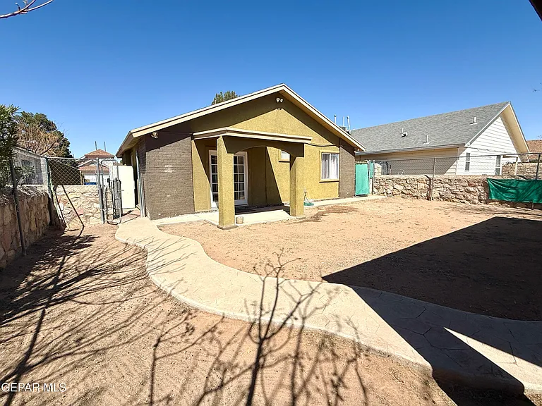 11992 Dragon Crest Dr — Photo 22