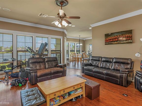 4th image of 230 Welham Trce