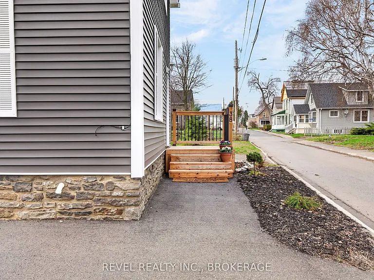 38 Bennett St — Photo 28