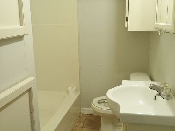 5th image of 1310 W Broadway Ave #1