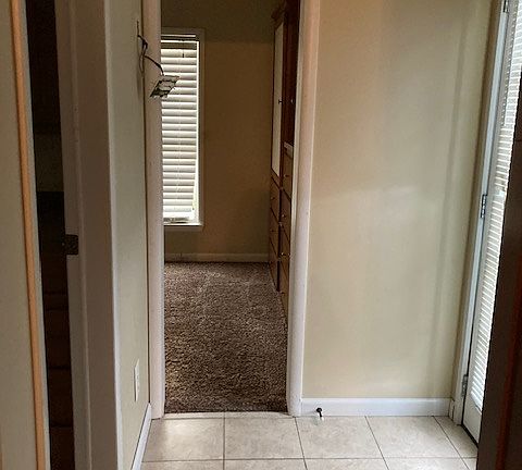 3rd image of 502 Frontier St #10