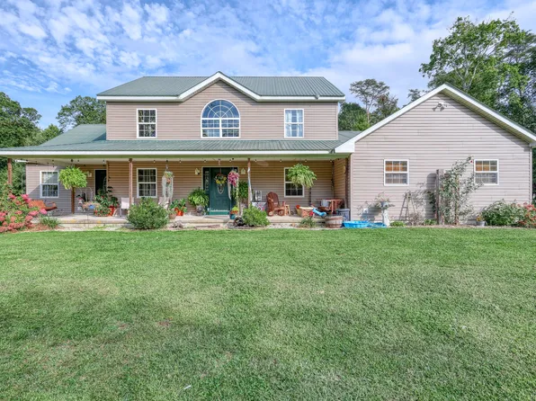 1704 Orchard Rd, Mount Pleasant Mills, PA 17853