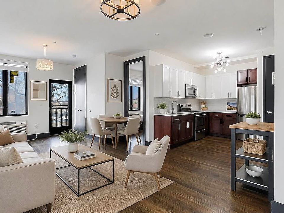 1st image of 55 Stanhope St #2M