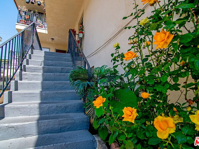 333 S Serrano Ave #5 — Photo 4