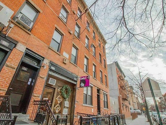 2nd image of 679 Classon Ave #2RR