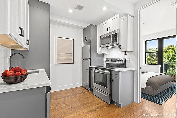 1st image of 307 Cornelia St #3R