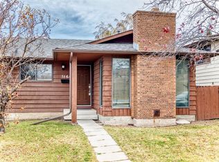 164 W Beaconsfield Way NW, Calgary, AB T3K1X1
