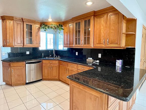 3rd image of 8402 Trinette Dr