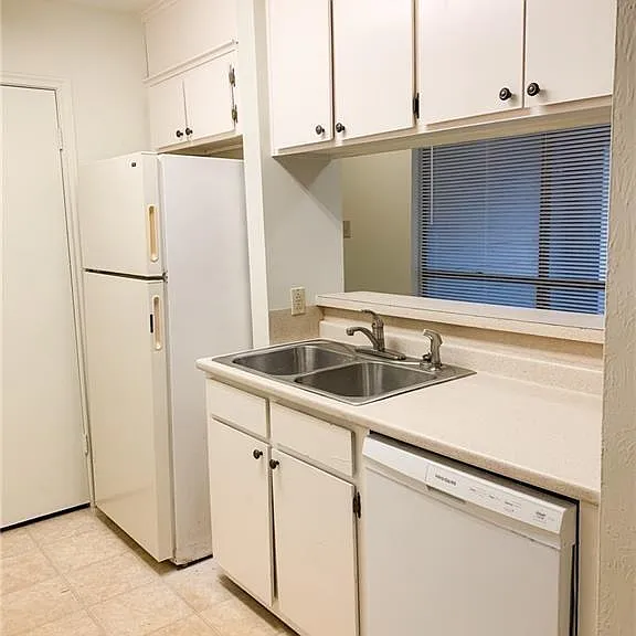 814 Camellia Ct — Photo 6