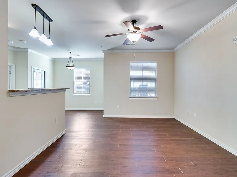 9613 Maurice Ave — Photo 5