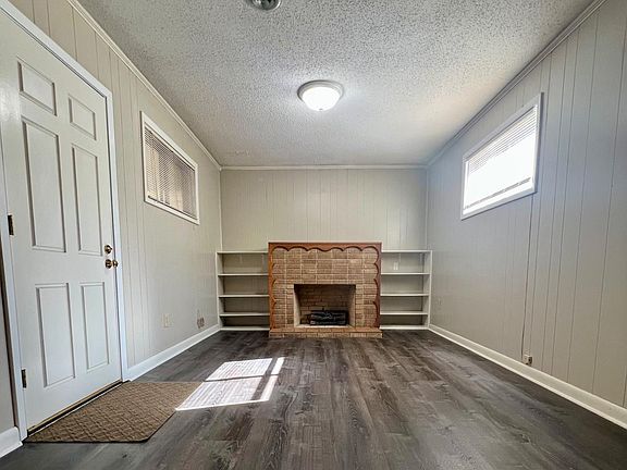 3rd image of 1016 Rosemond Ave
