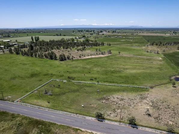 5643 SW Minson Rd, Powell Butte, OR 97753