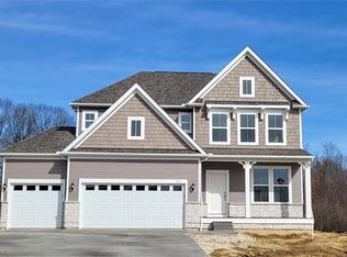 188 Country Meadow Ln, Wadsworth, OH