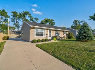 4432 Benton St NE, Cedar Rapids, IA 52402