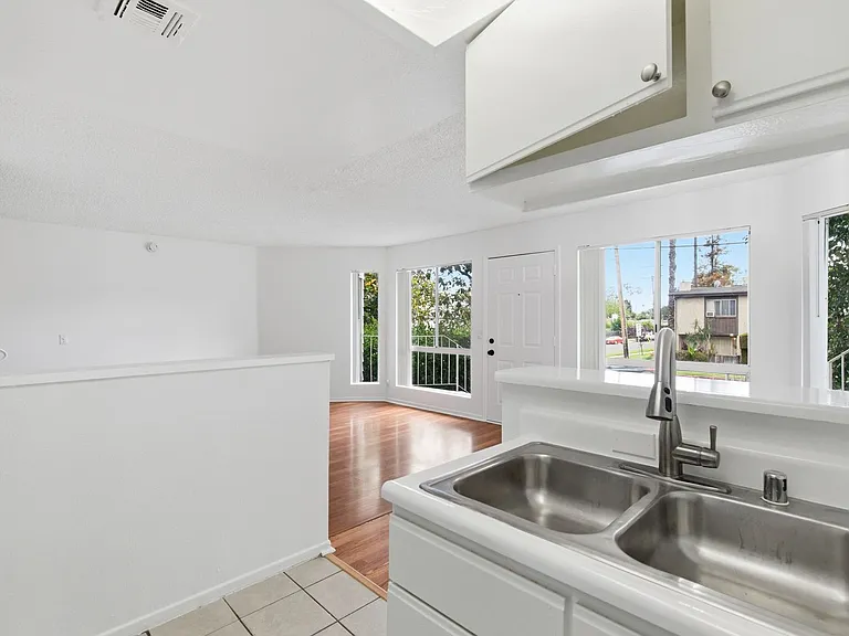 15603 Parthenia — Photo 11