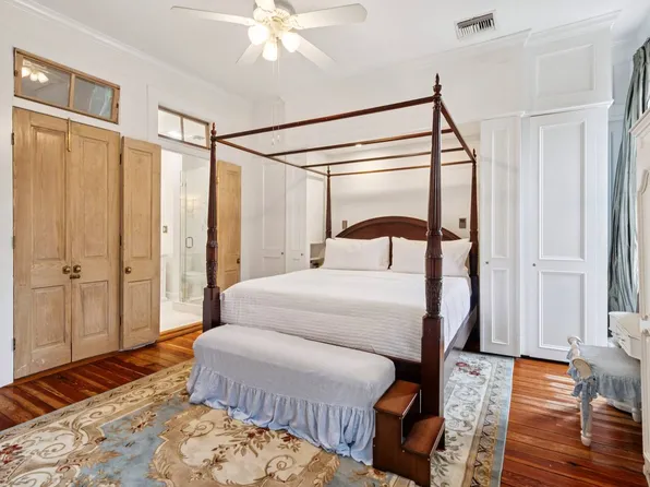 1115 Henry Clay Ave, New Orleans, LA 70118