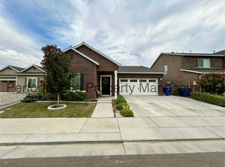 9025 Brook Shadow Way, Shafter, CA 93263