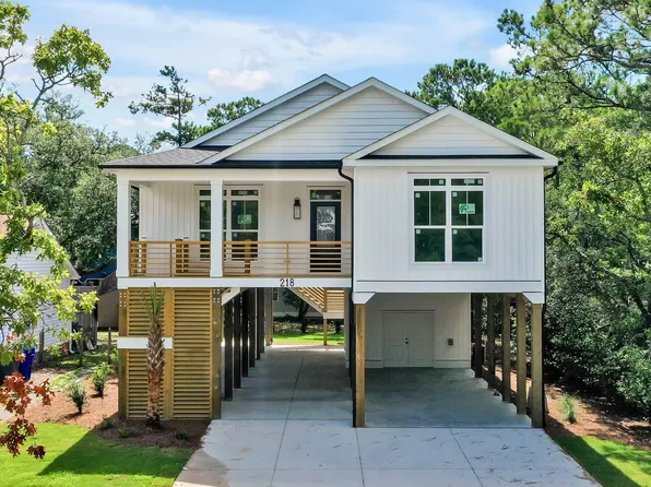 218 NE 55th Street, Oak Island, NC 28465