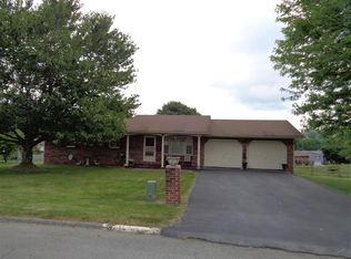 127 Timber Oak Dr, Bristol, VA 24201