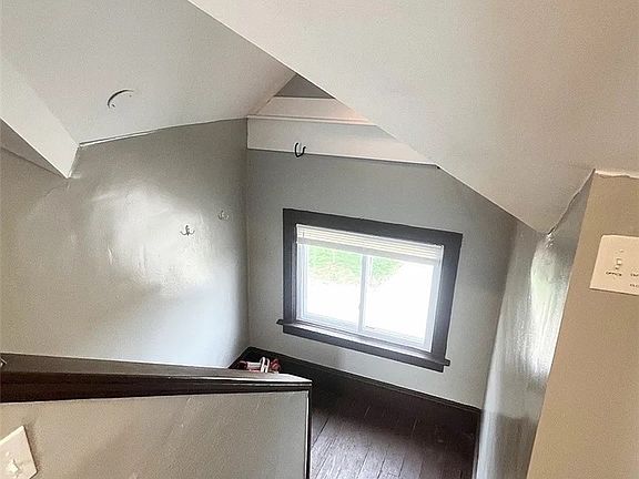 3rd image of 1304 W 64th St 5