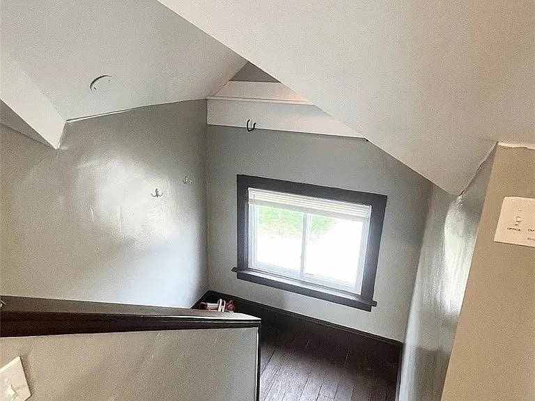 1304 W 64th St #5 — Photo 3