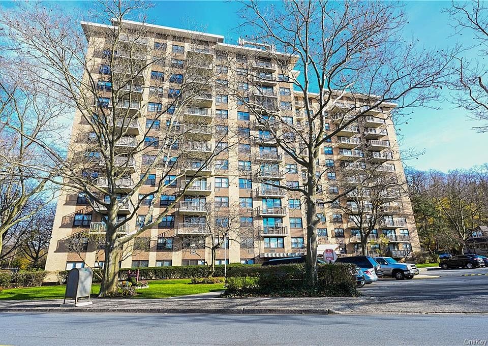 1st image of 155 Ferris Ave #9G