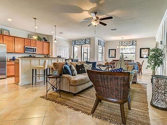 4th image of 12525 Canavese Ln