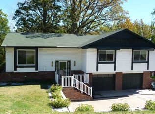 3001 Hogan Dr, Jefferson City, MO 65109