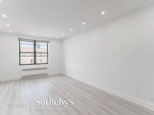 88-10 34th Avenue image 12 of 17