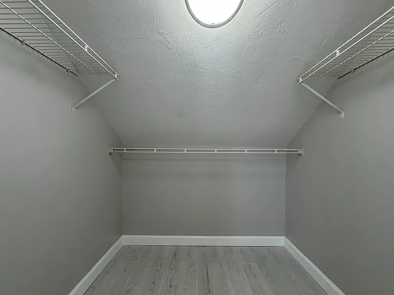 934 S Lipona Rd — Photo 30