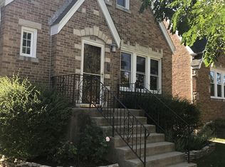 5716 N Meade Ave, Chicago, IL 60646