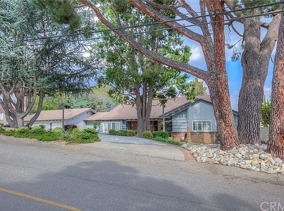 5th image of 5203 Carnelian St