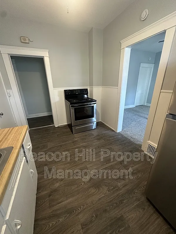 2 bed, 1.0 bath, 1040 sqft, $1,209 — Photo 4