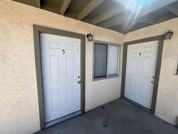 3rd image of 280 E Grace St APT 5