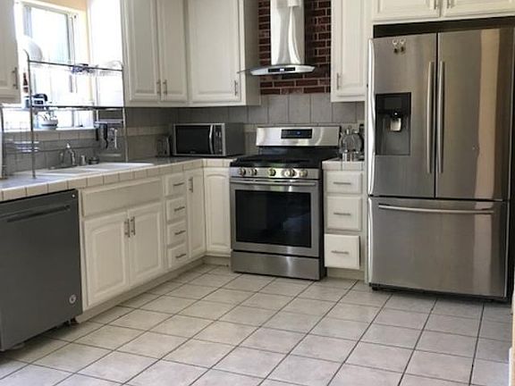 2nd image of 6880 Harlequin Way